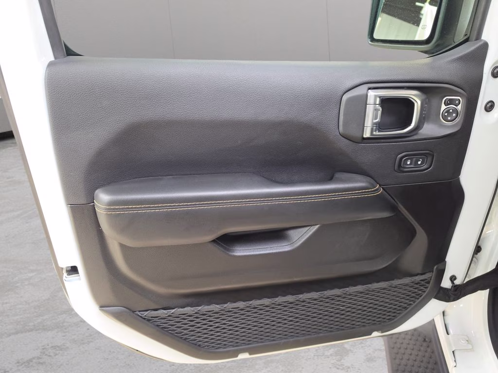 2025 Bright White Clearcoat Jeep Wrangler 4xe Sahara 4X4 SUV