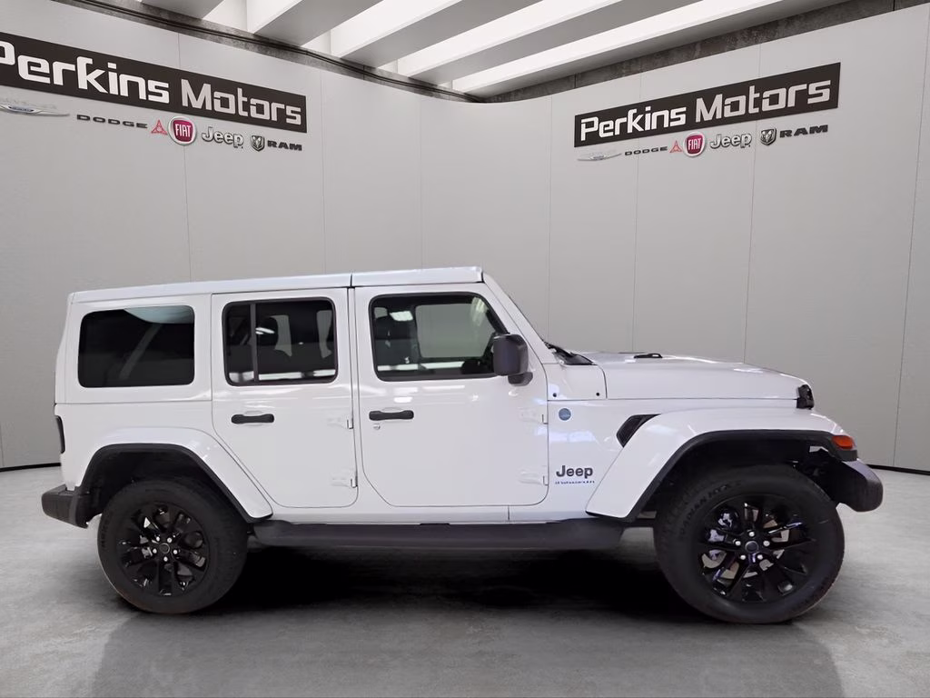 2025 Bright White Clearcoat Jeep Wrangler 4xe Sahara 4X4 SUV
