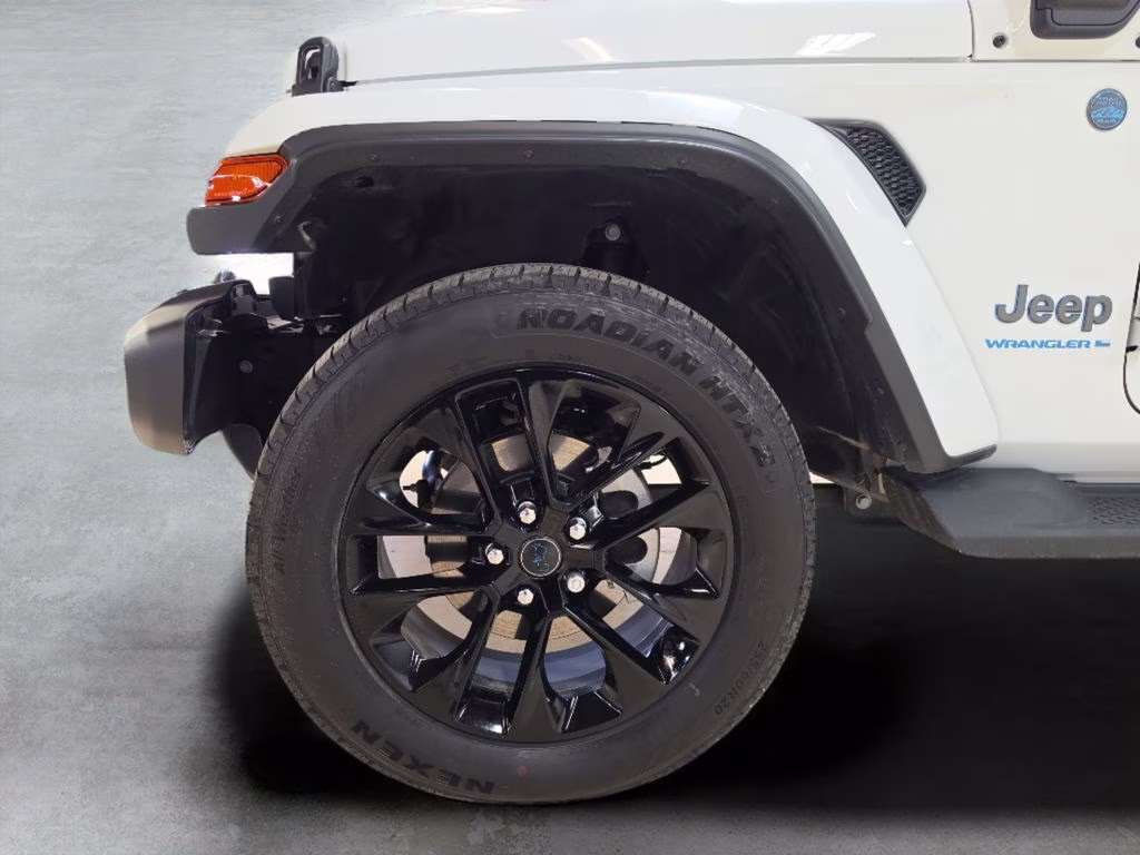 2025 Bright White Clearcoat Jeep Wrangler 4xe Sahara 4X4 SUV