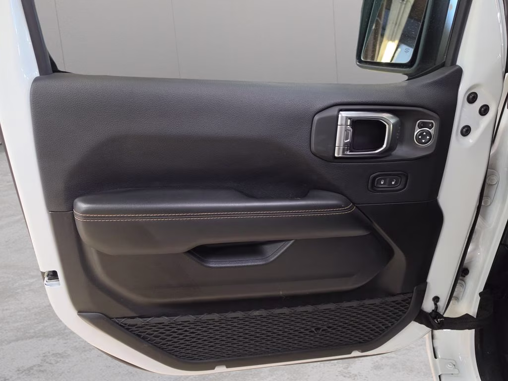 2025 Bright White Clearcoat Jeep Wrangler 4xe Sahara 4X4 SUV