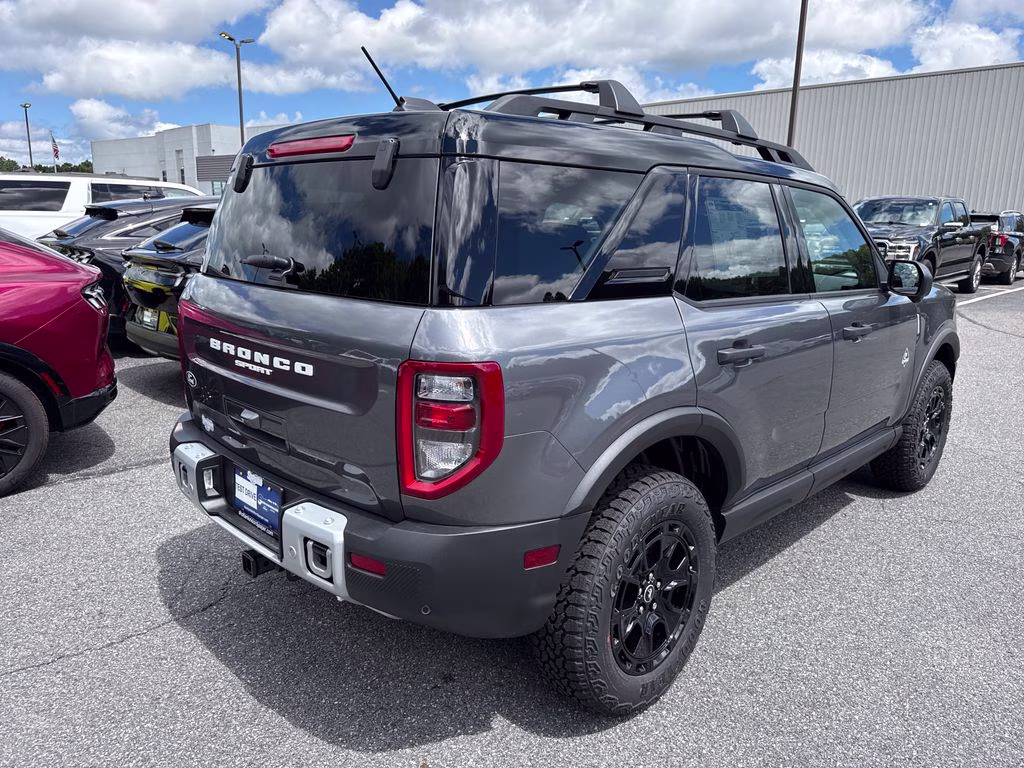 2026 Gray Metallic Ford Bronco Sport Outer Banks 4X4 SUV