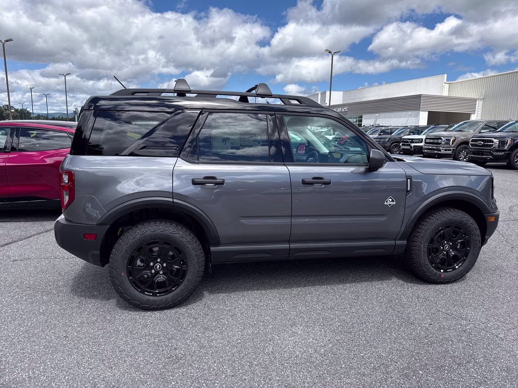 2026 Gray Metallic Ford Bronco Sport Outer Banks 4X4 SUV