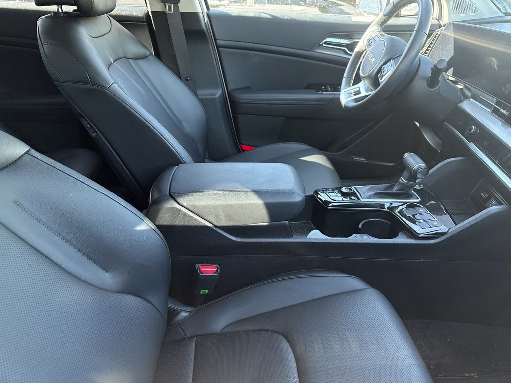 2024 Glacial White Pearl Kia Sportage SX FWD SUV