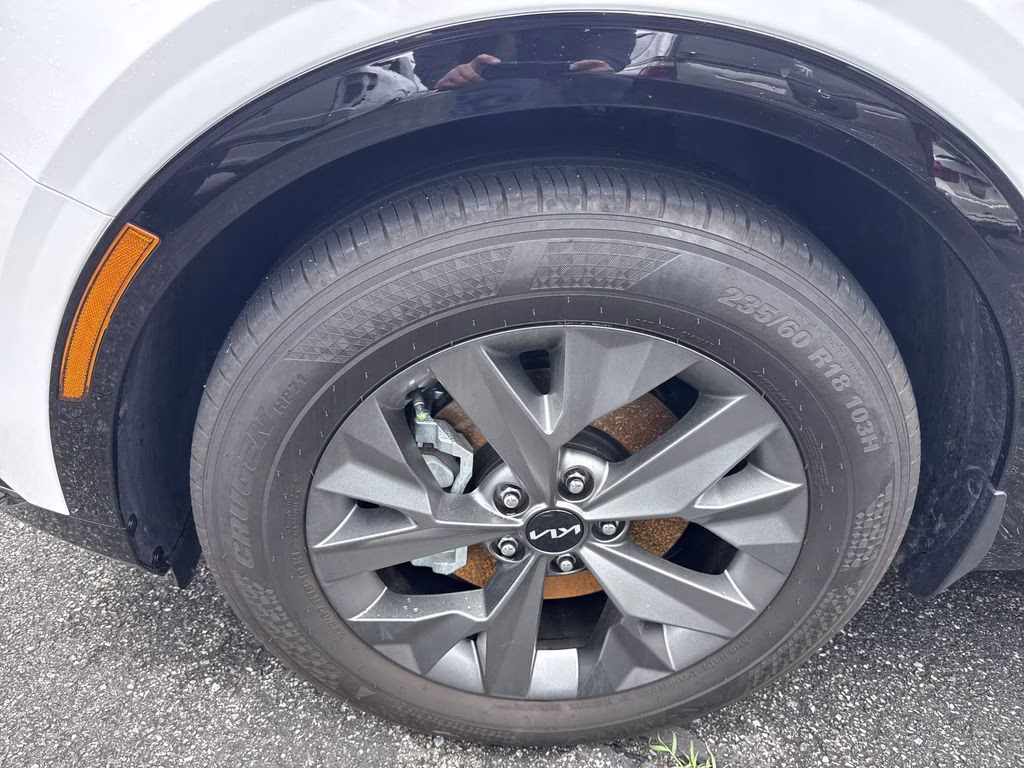 2024 Glacial White Pearl Kia Sportage SX FWD SUV