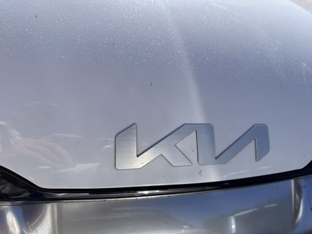 2024 Glacial White Pearl Kia Sportage SX FWD SUV