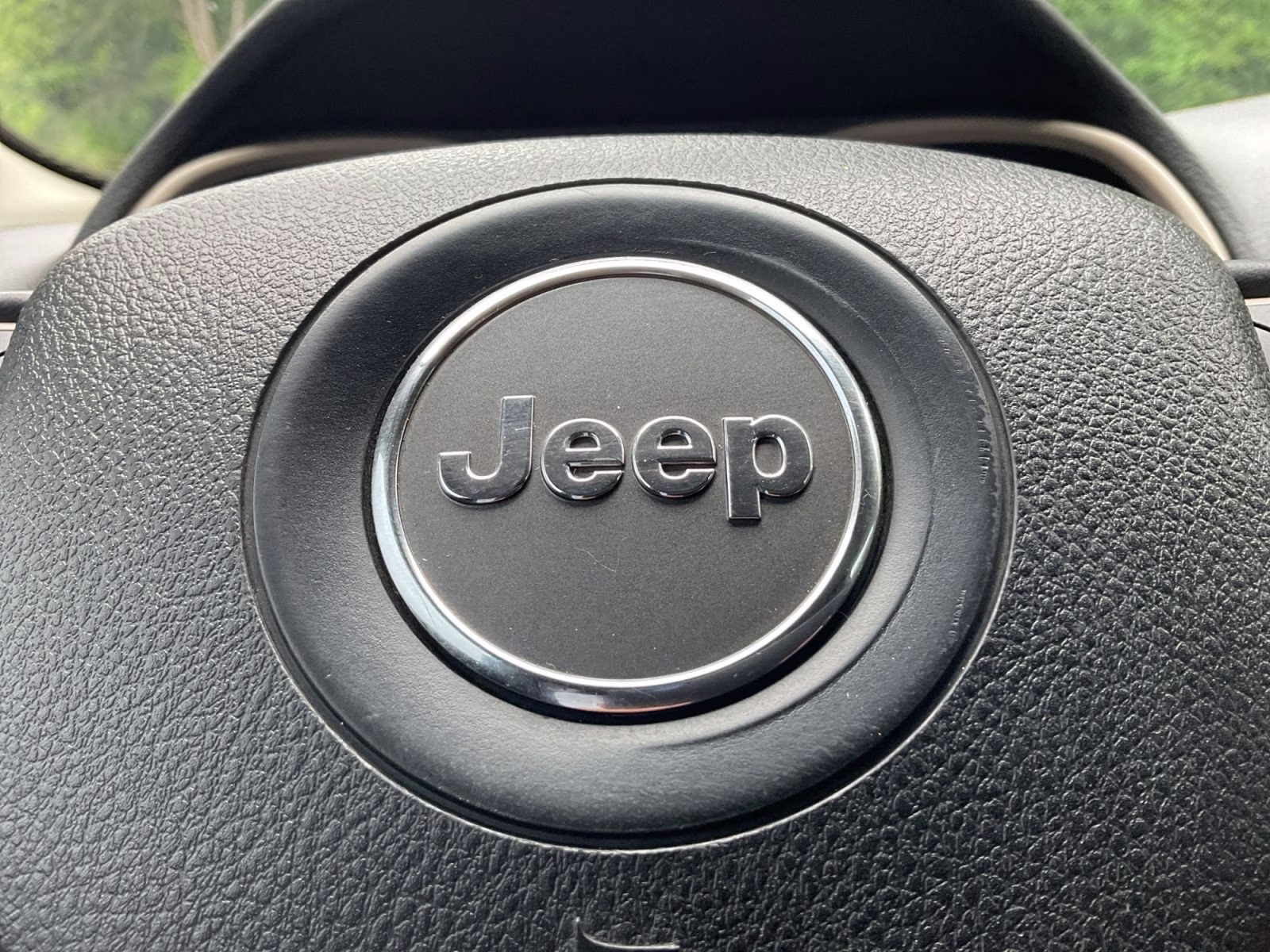 2015 Brilliant Black Crystal Pearlcoat Jeep Cherokee Latitude 4X4 SUV