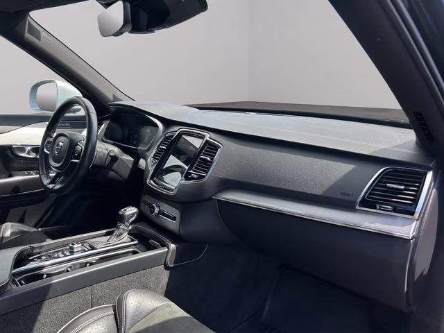 2016 Onyx Black Metallic Volvo XC90 T6 R-Design AWD SUV
