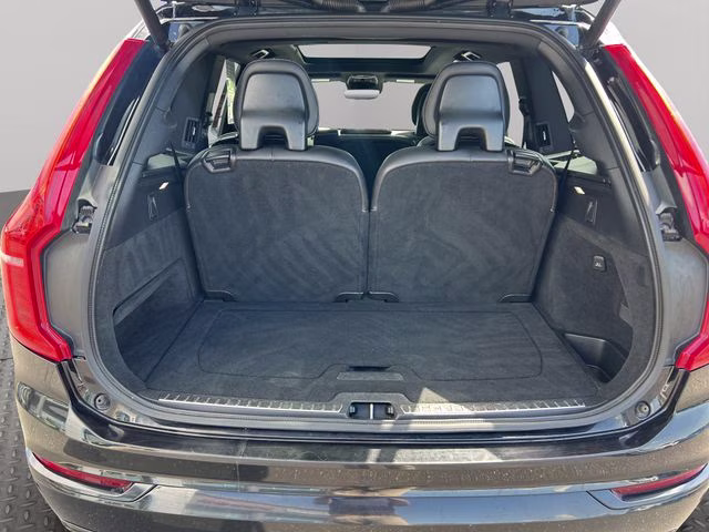 2016 Onyx Black Metallic Volvo XC90 T6 R-Design AWD SUV