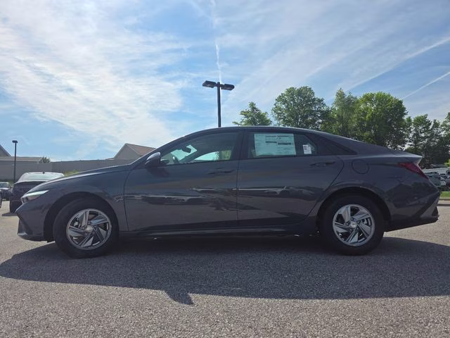 2026 Ecotronic Gray Hyundai Elantra SE FWD Sedan