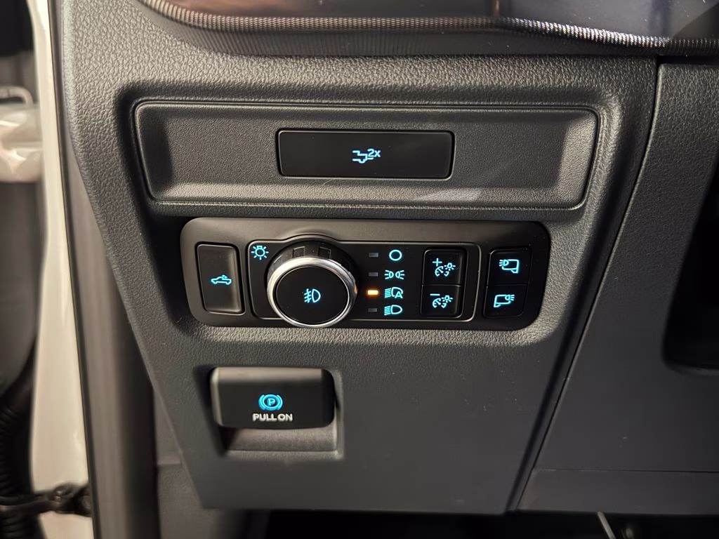 2026 Avalanche Ford F-150 Lariat 4X4 Truck
