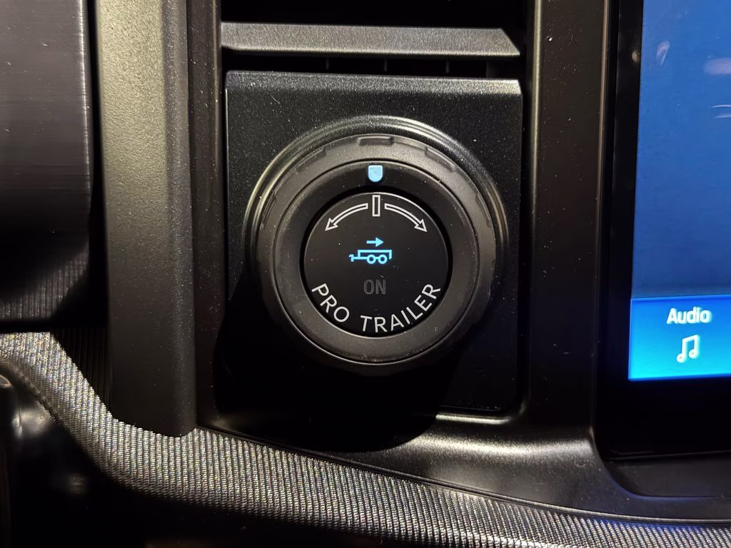 2026 Avalanche Ford F-150 Lariat 4X4 Truck
