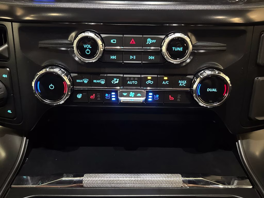 2026 Avalanche Ford F-150 Lariat 4X4 Truck