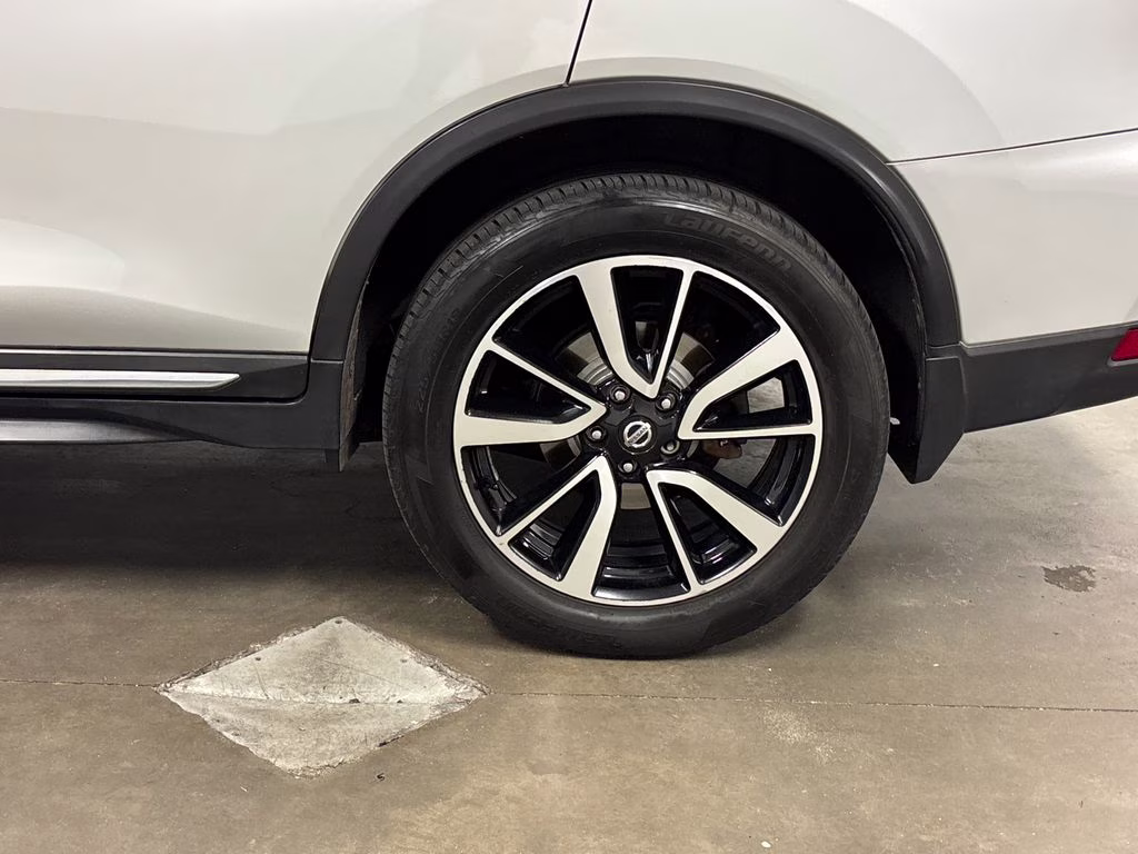 2019 Brilliant Silver Metallic Nissan Rogue SL AWD SUV