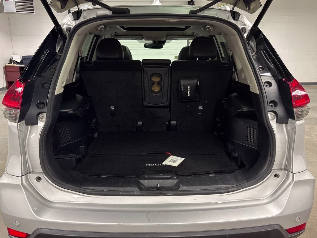 2019 Brilliant Silver Metallic Nissan Rogue SL AWD SUV