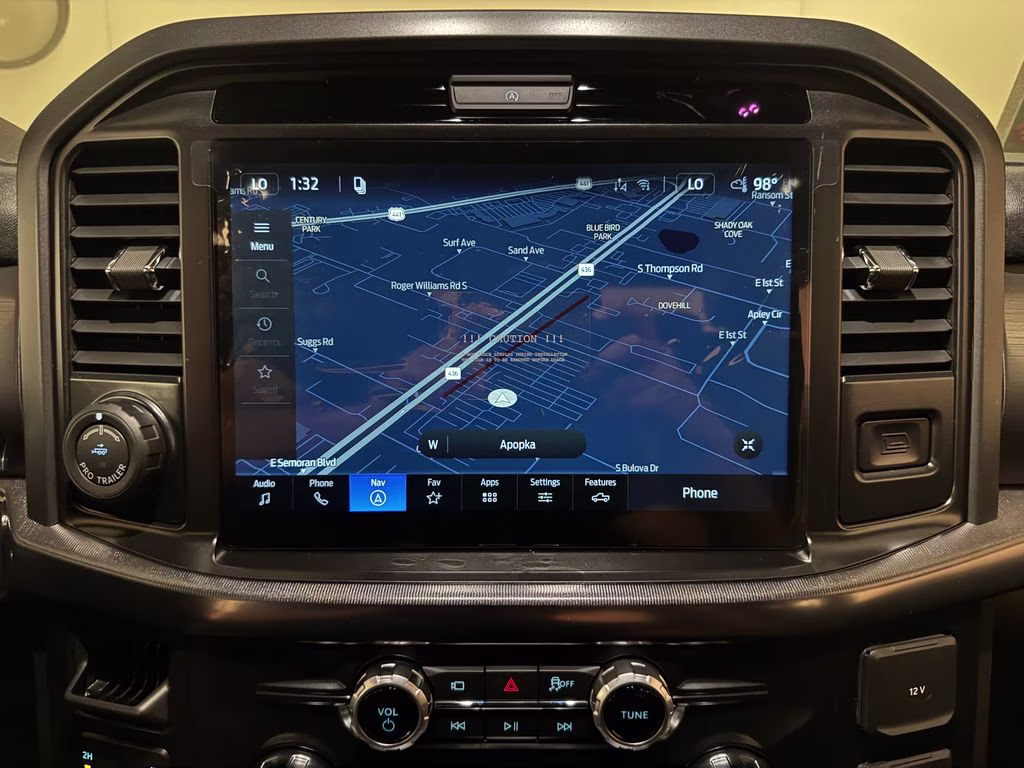 2026 Avalanche Ford F-150 Lariat 4X4 Truck