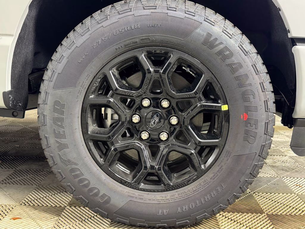 2026 Avalanche Ford F-150 Lariat 4X4 Truck