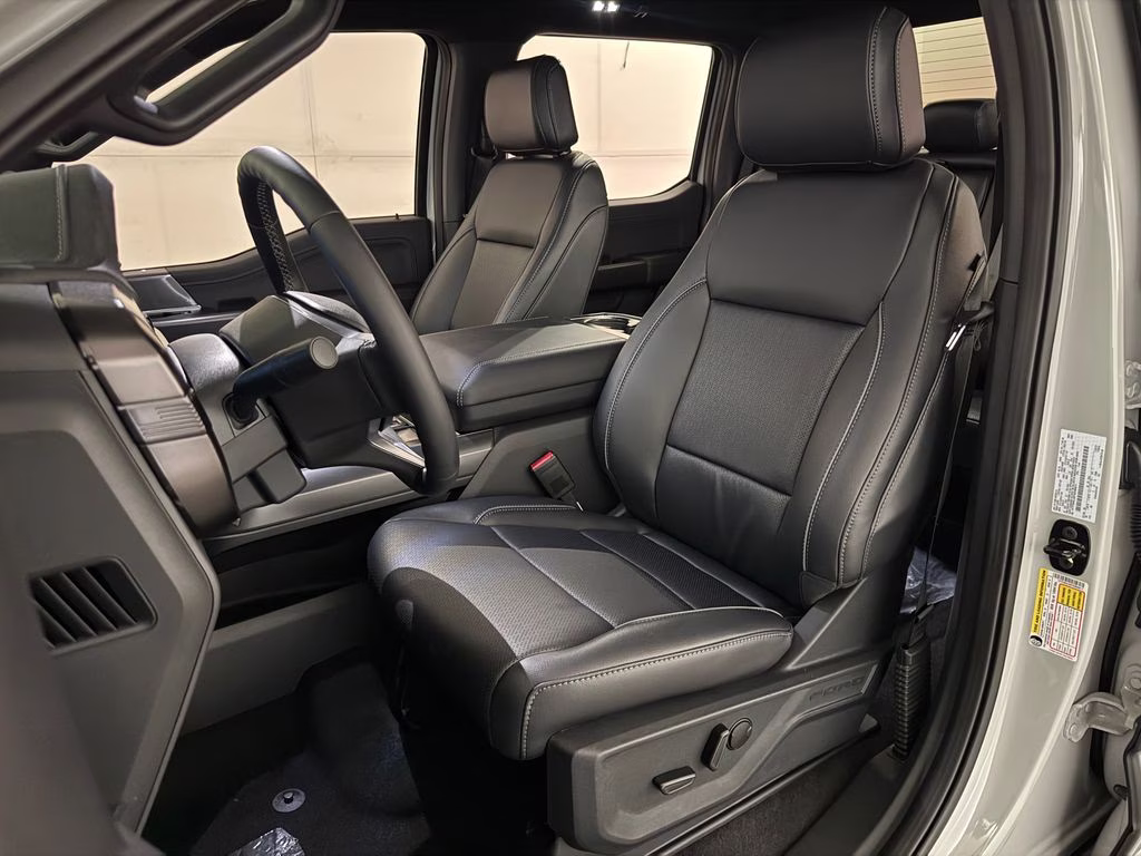 2026 Avalanche Ford F-150 Lariat 4X4 Truck