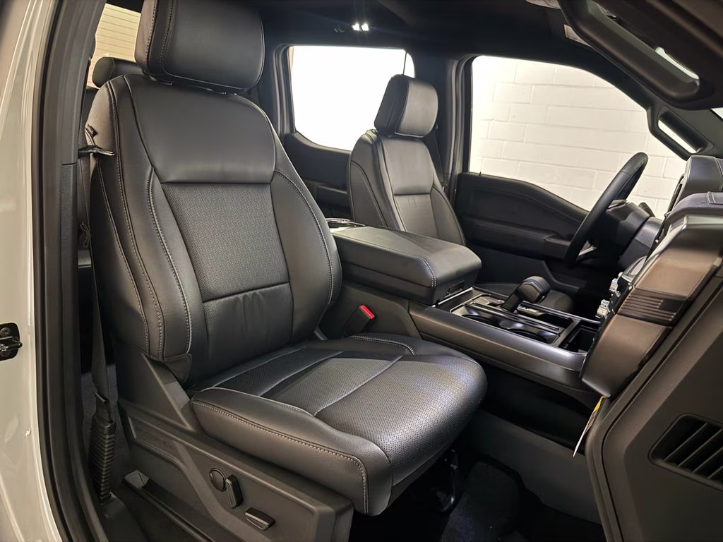 2026 Avalanche Ford F-150 Lariat 4X4 Truck