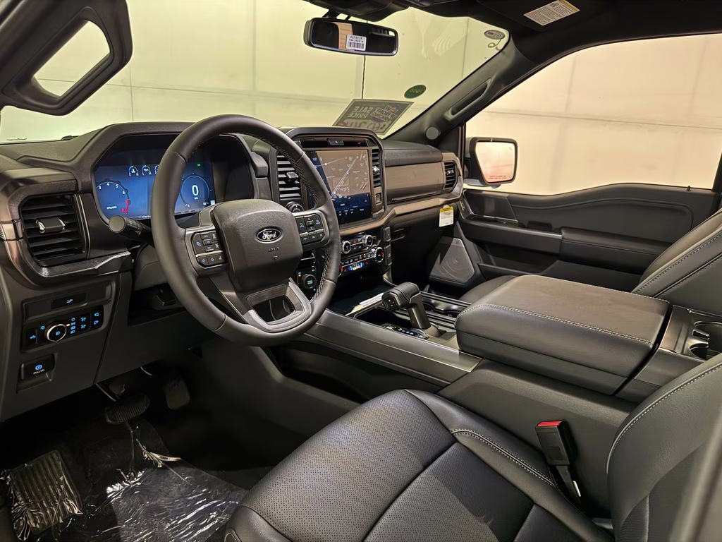 2026 Avalanche Ford F-150 Lariat 4X4 Truck