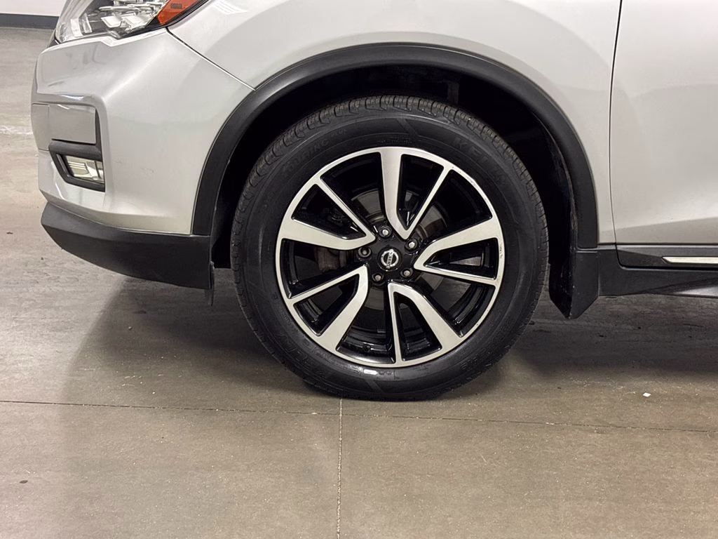 2019 Brilliant Silver Metallic Nissan Rogue SL AWD SUV