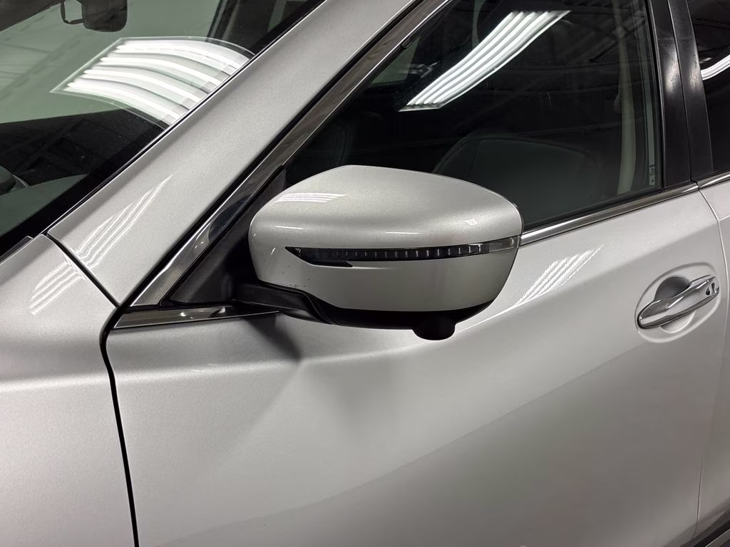 2019 Brilliant Silver Metallic Nissan Rogue SL AWD SUV