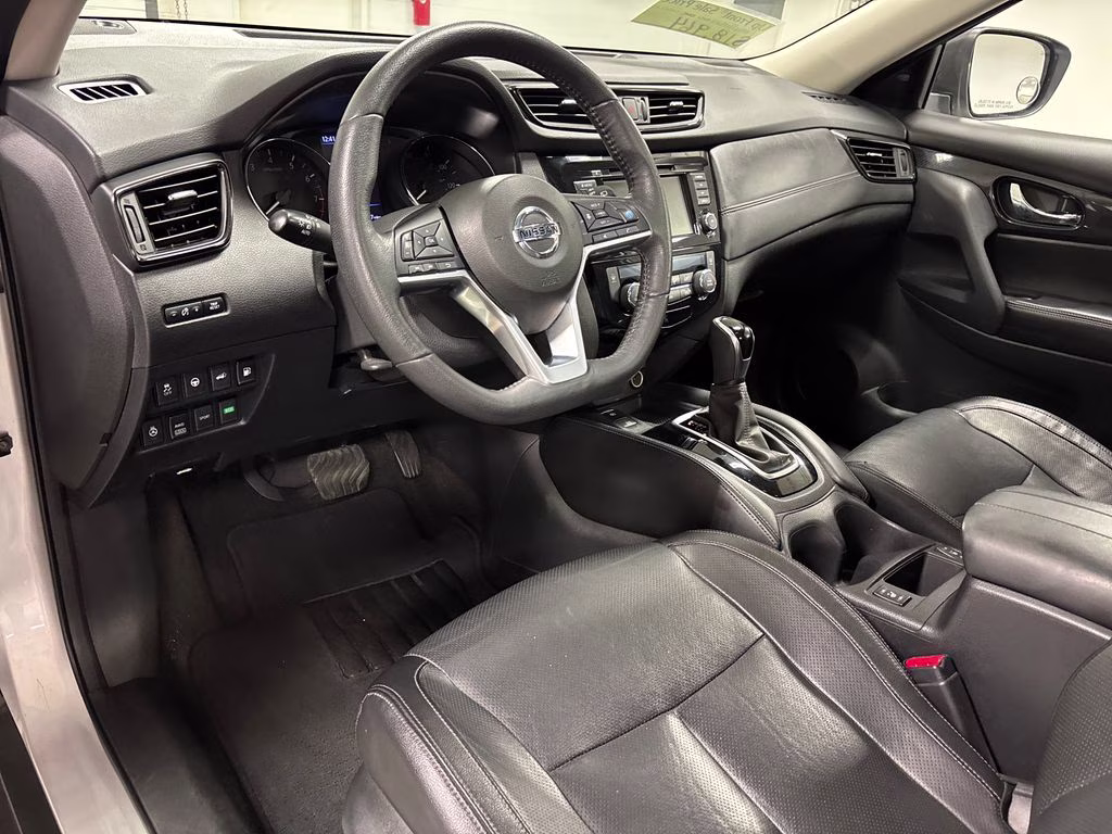 2019 Brilliant Silver Metallic Nissan Rogue SL AWD SUV