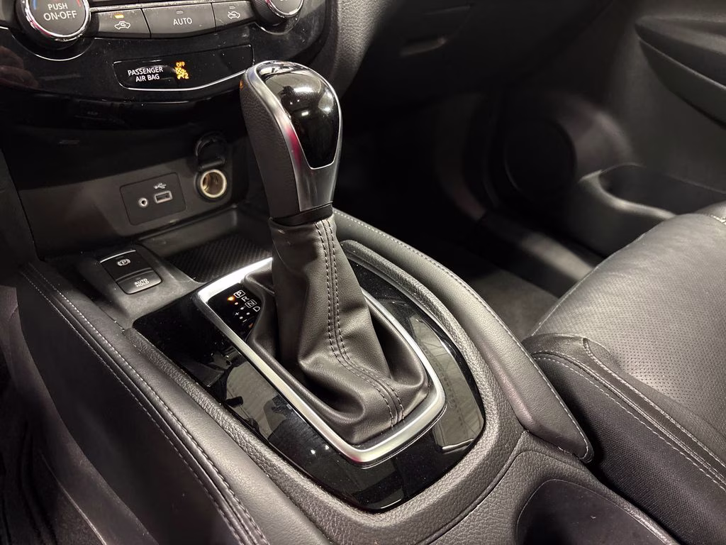 2019 Brilliant Silver Metallic Nissan Rogue SL AWD SUV