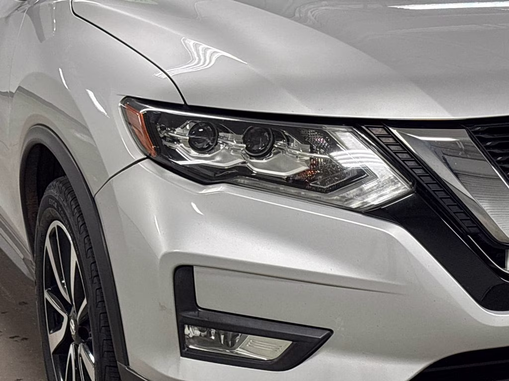 2019 Brilliant Silver Metallic Nissan Rogue SL AWD SUV