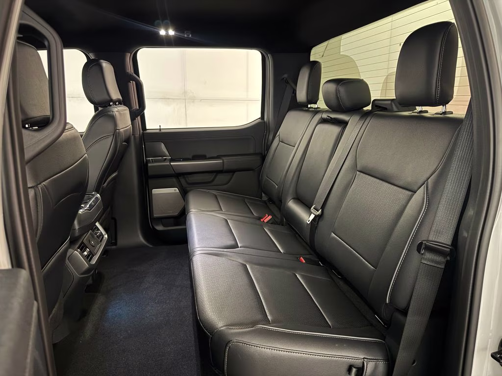 2026 Avalanche Ford F-150 Lariat 4X4 Truck