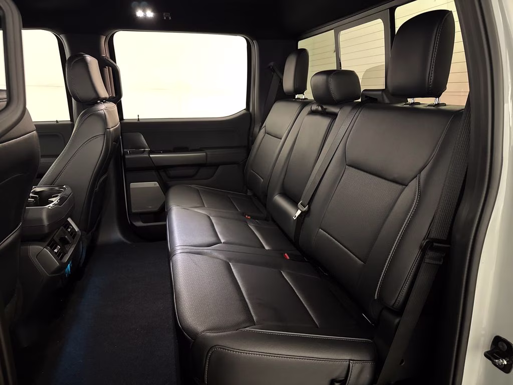 2026 Avalanche Ford F-150 Lariat 4X4 Truck