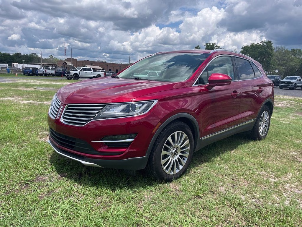 2017 Ruby Red Metallic Lincoln MKC Reserve FWD SUV