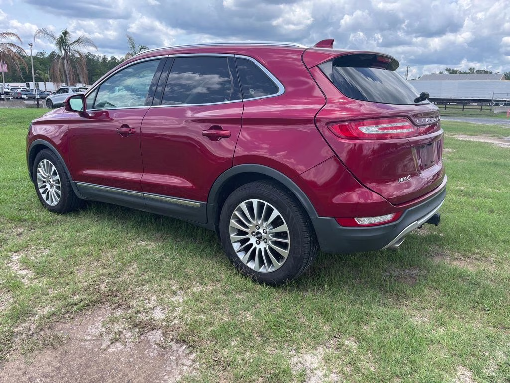 2017 Ruby Red Metallic Lincoln MKC Reserve FWD SUV