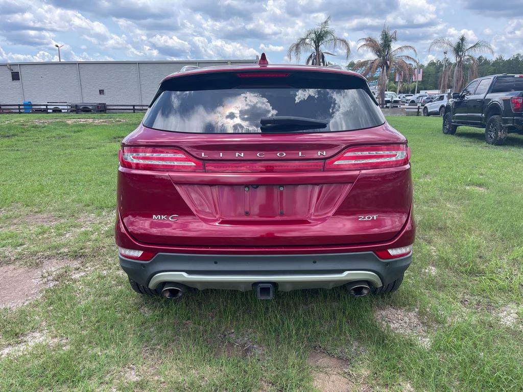 2017 Ruby Red Metallic Lincoln MKC Reserve FWD SUV
