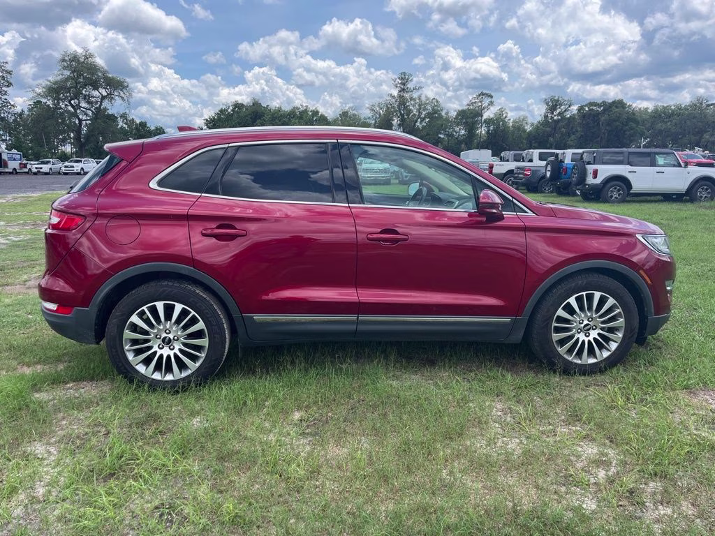 2017 Ruby Red Metallic Lincoln MKC Reserve FWD SUV