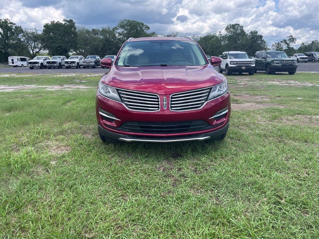 2017 Ruby Red Metallic Lincoln MKC Reserve FWD SUV