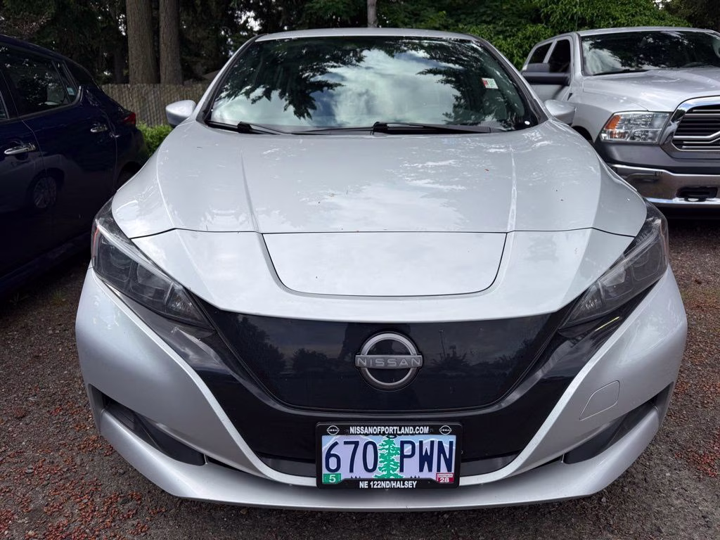 2024 Brilliant Silver Metallic Nissan LEAF S FWD Hatchback