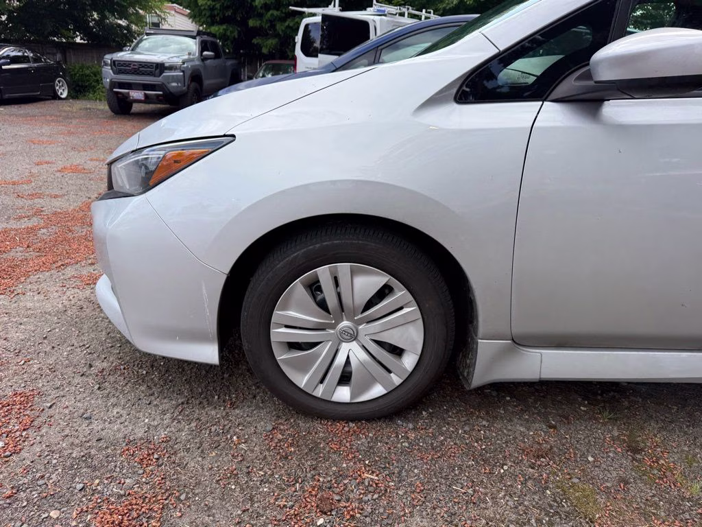 2024 Brilliant Silver Metallic Nissan LEAF S FWD Hatchback