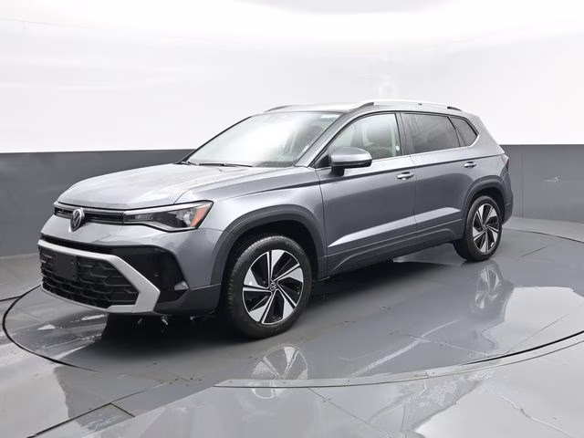 2025 Volkswagen Taos 1.5T SE 4Motion's photo