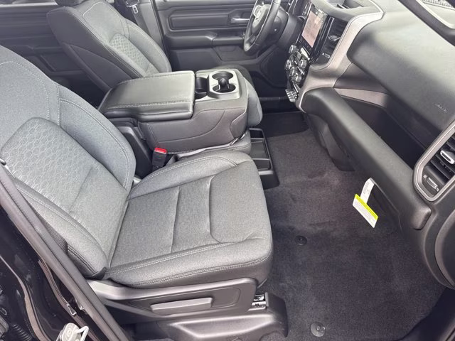 2026 Diamond Black Crystal Pearlcoat Ram 1500 Express RWD Truck