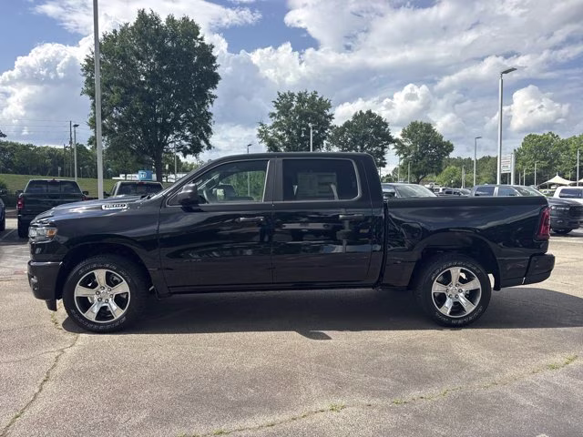 2026 Diamond Black Crystal Pearlcoat Ram 1500 Express RWD Truck