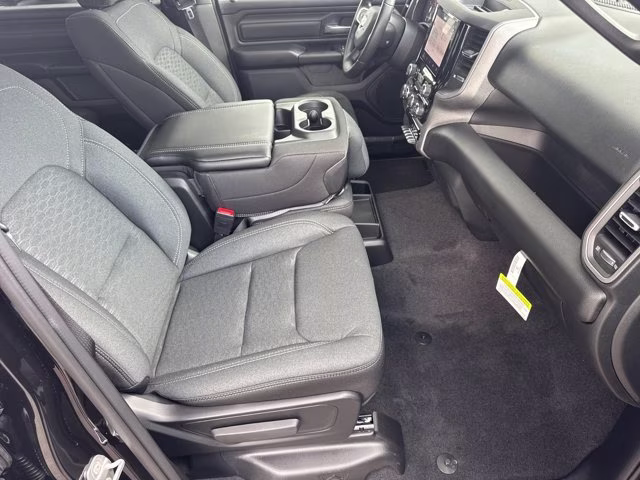 2026 Diamond Black Crystal Pearlcoat Ram 1500 Express RWD Truck