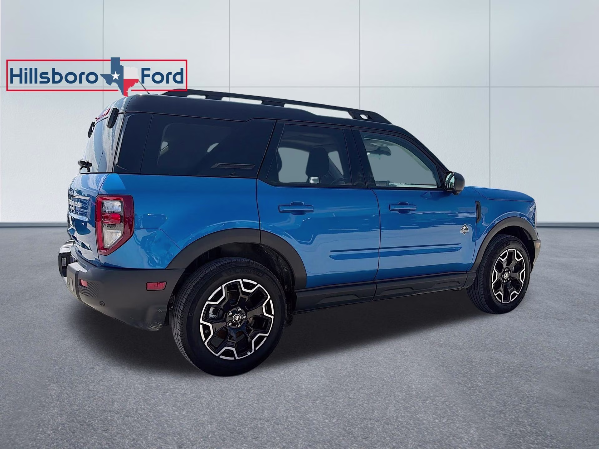 2025 Velocity Blue Metallic Ford Bronco Sport Outer Banks 4X4 SUV