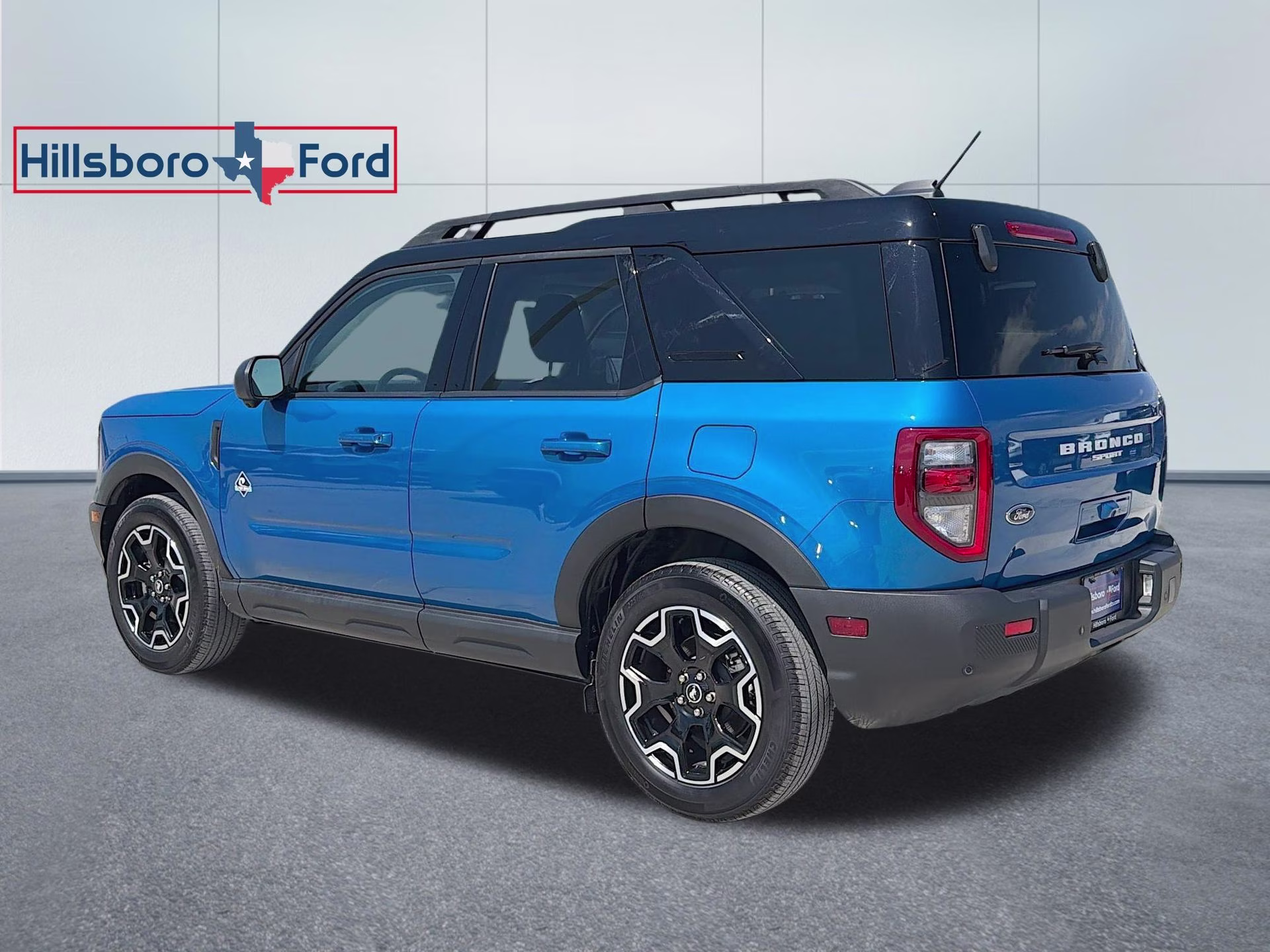 2025 Velocity Blue Metallic Ford Bronco Sport Outer Banks 4X4 SUV