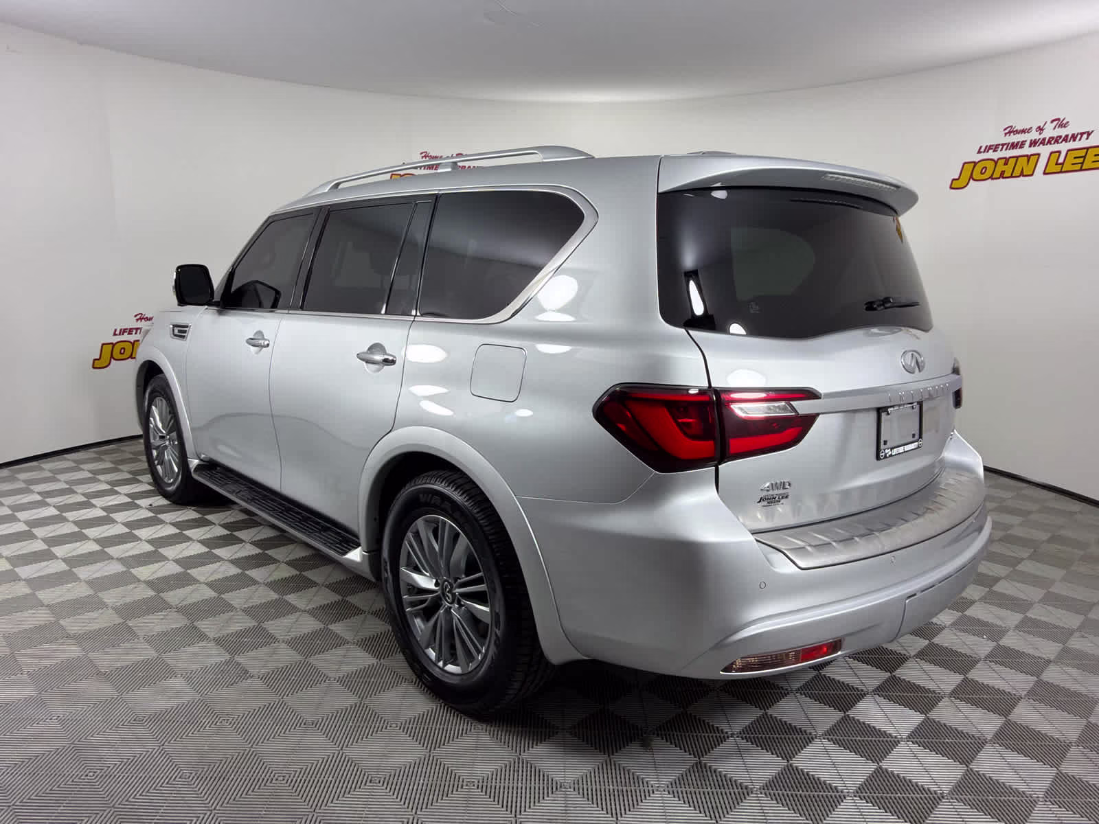 2021 Liquid Platinum INFINITI QX80 LUXE 4X4 SUV