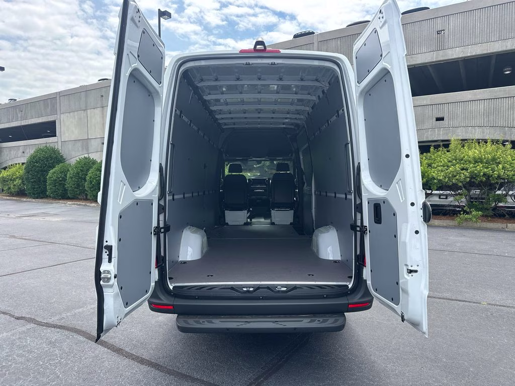 2026 Arctic Mercedes-Benz Sprinter 2500 Cargo 170 WB RWD Van