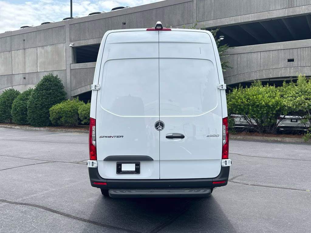 2026 Arctic Mercedes-Benz Sprinter 2500 Cargo 170 WB RWD Van