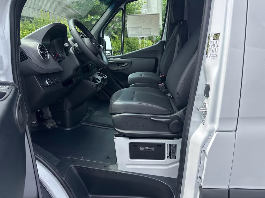 2026 Arctic Mercedes-Benz Sprinter 2500 Cargo 170 WB RWD Van