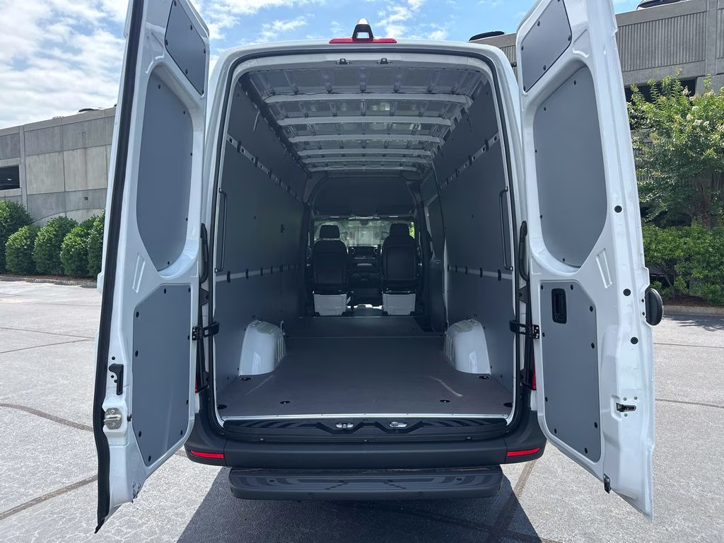 2026 Arctic Mercedes-Benz Sprinter 2500 Cargo 170 WB RWD Van