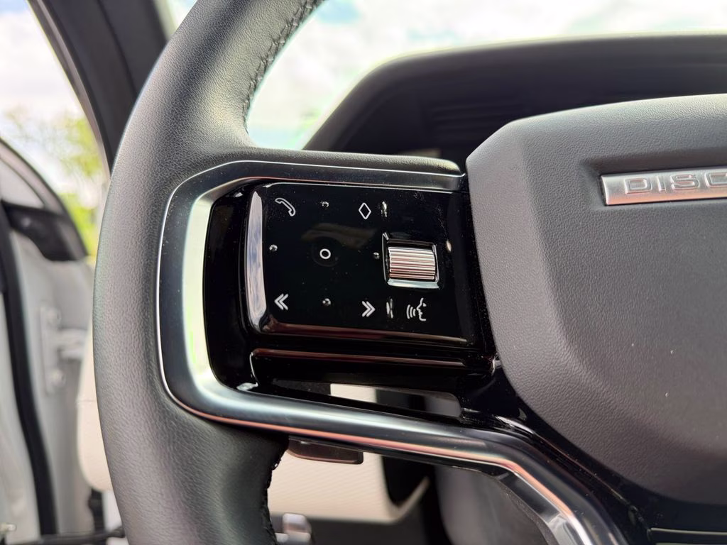 2023 White Land Rover Discovery Sport SE R-Dynamic AWD SUV
