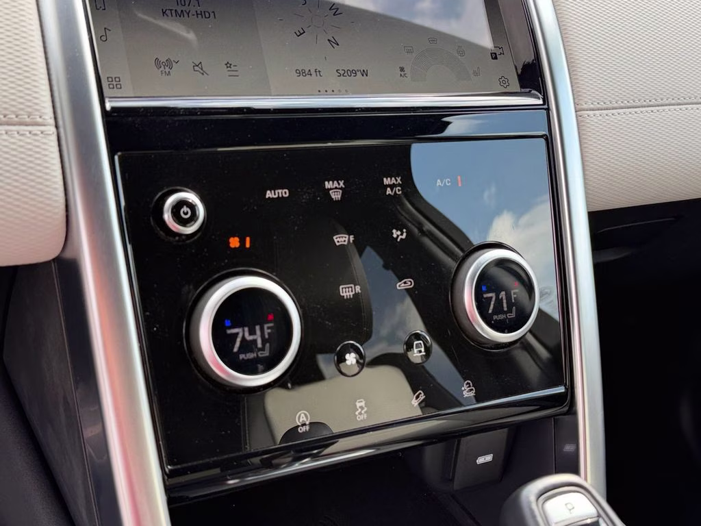 2023 White Land Rover Discovery Sport SE R-Dynamic AWD SUV